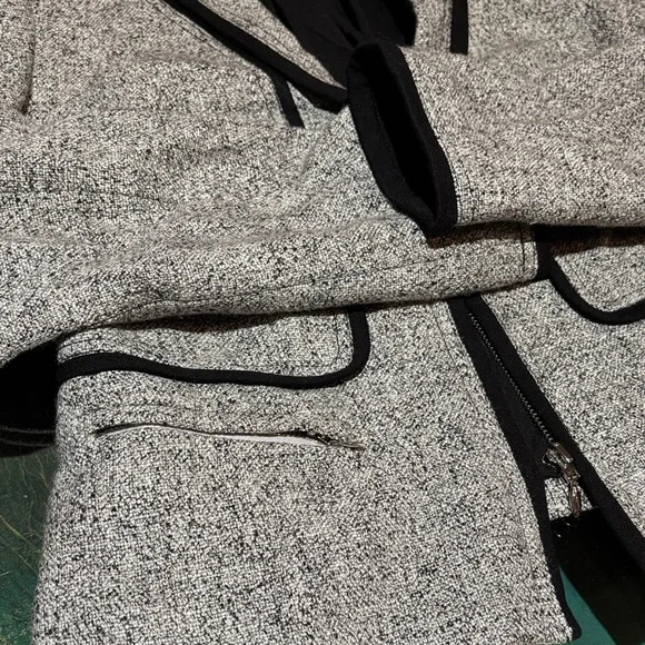 White House Black Market Textured Blazer with Dark Trim - Picture 2 of 6